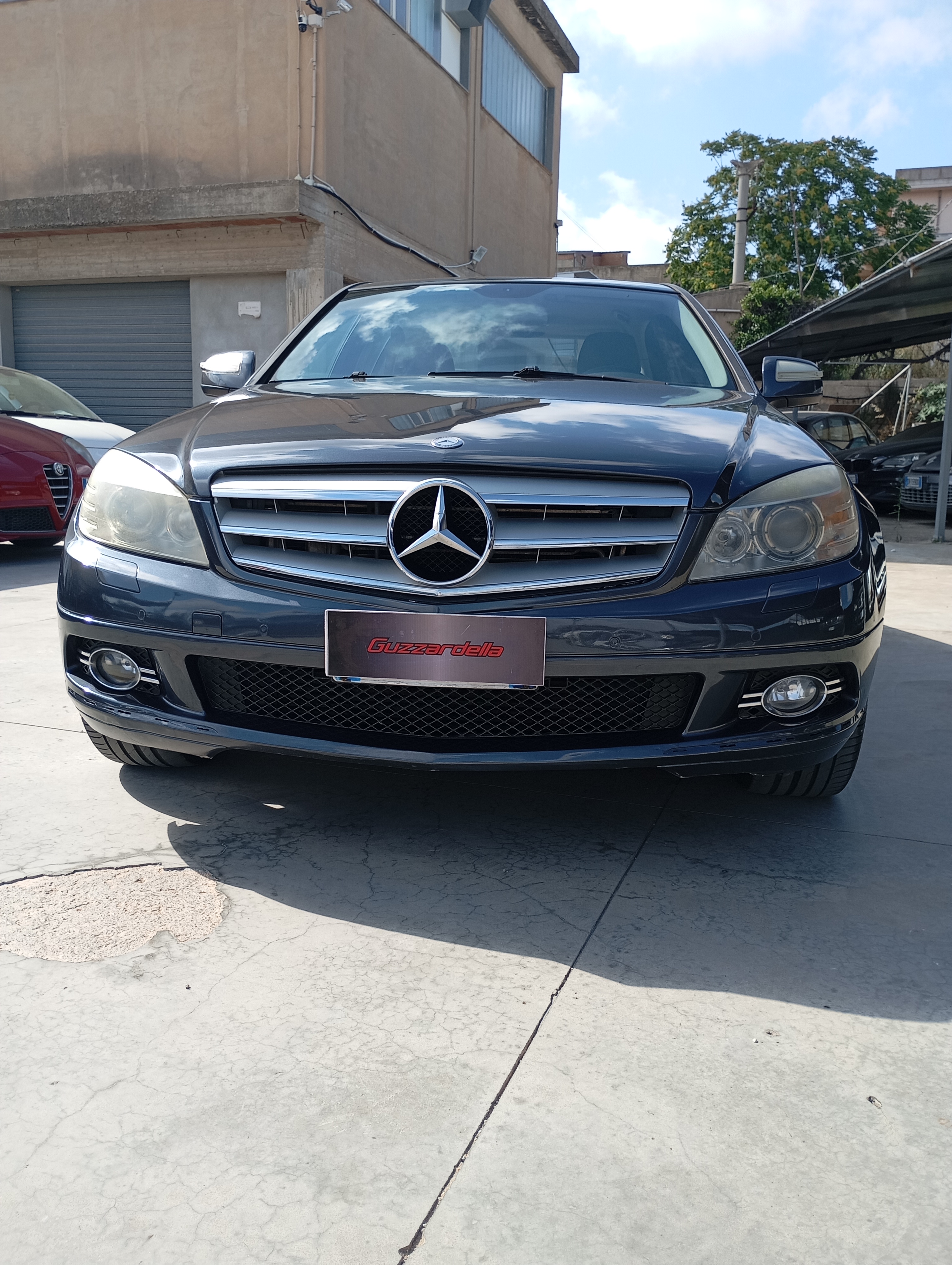Mercedes-Benz  C 320